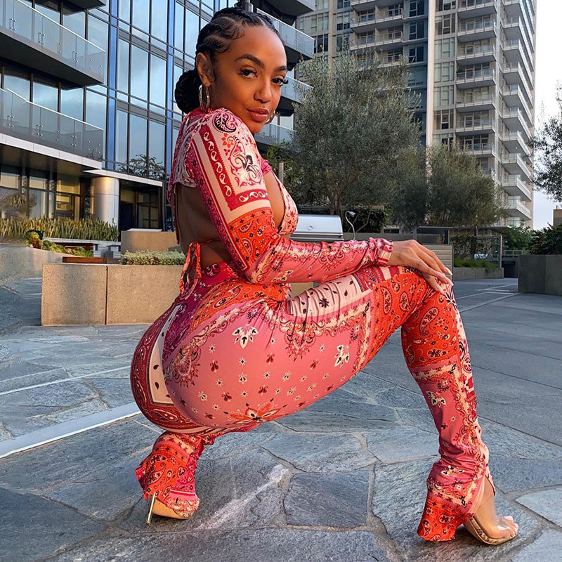 Mock Neck Floral Paisley Print Cropped Long Sleeve Blouse w/ Bra + Skin Tight Leggings Women's 3-Piece Set