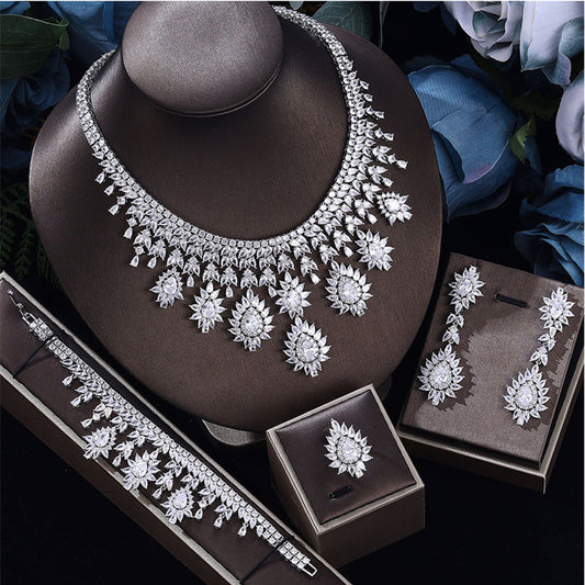 Geometric Women's Vintage 4-Piece Wedding Jewelry Set: Earrings, Choker, Ring & Tiara