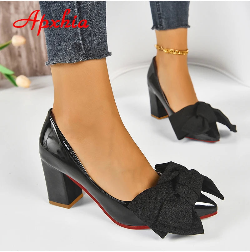 Oversized Butterfly Knot Bow Flower Design Patent Leather Square Heel Women's Pumps