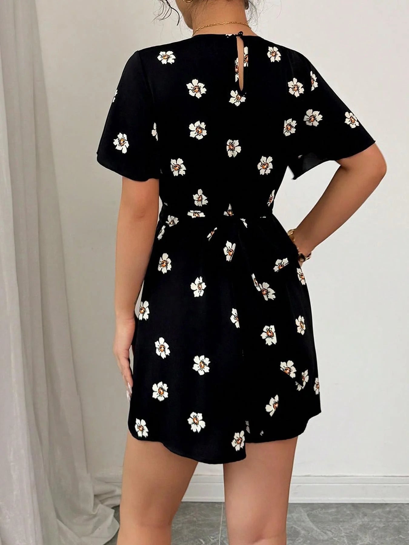 Women's Floral Print Romper, Casual Short Sleeve Romper for Summer, Fashion Women's Clothing for Daily Wear