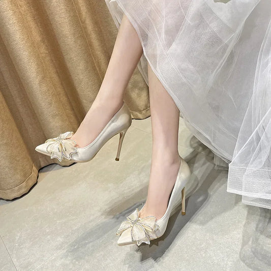 Temperament Bowtie Detail Rhinestone Pointed Toe Stiletto Heel Shallow Pumps