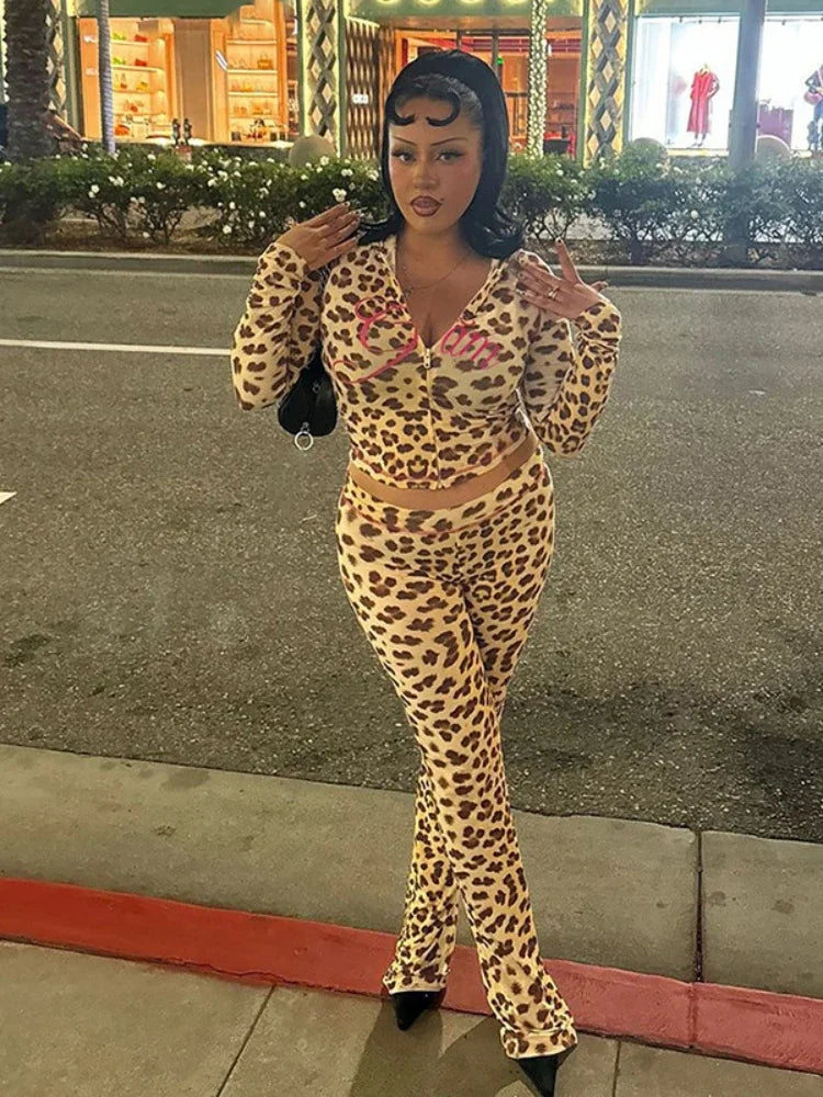 Skinny Leopard Letter Print Women's Crop Hoodie Zipper Jacket + Elastic Waist Flared Leg Stretch Pants Tracksuit