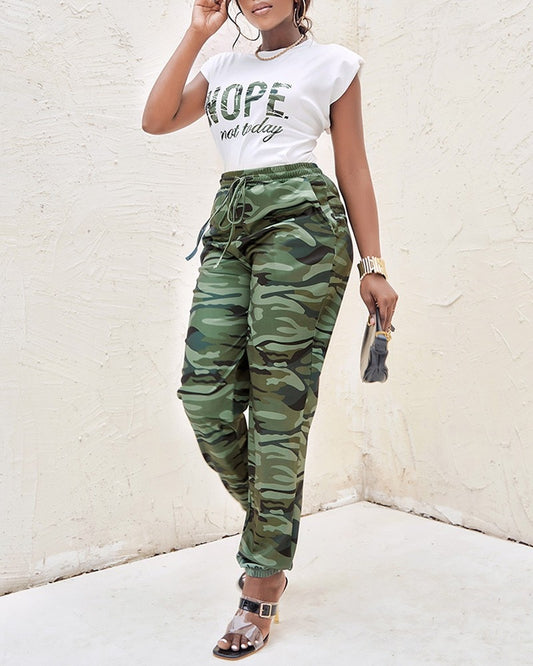 Graphic O-Neck Printed Ladies T-Shirt & Pocket Design Pants 2-Piece Set