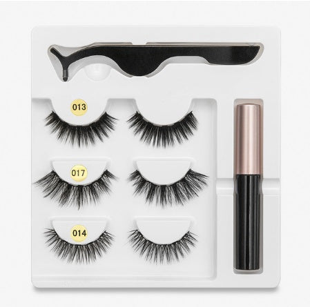 Pair Of Eyelash Extensions w/ Magnets