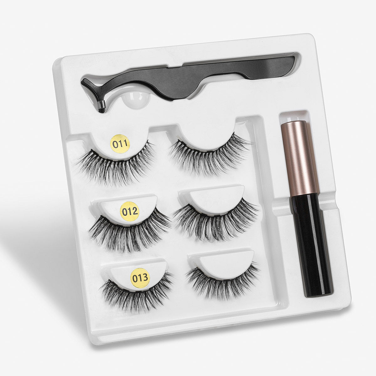 Pair Of Eyelash Extensions w/ Magnets