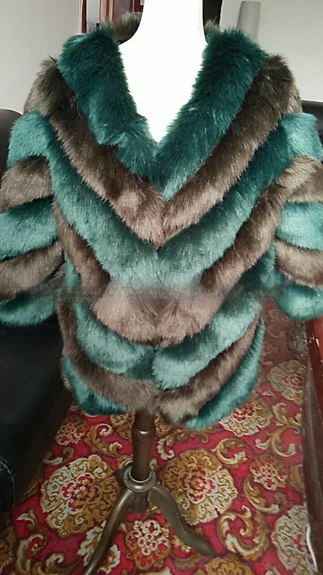 Faux Fur Diagnol Colorblock Striped Pattern Women's Coat to 4X Plus Size