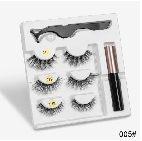 Pair Of Eyelash Extensions w/ Magnets