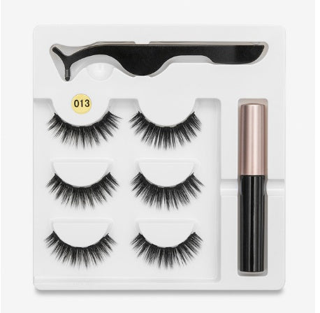 Pair Of Eyelash Extensions w/ Magnets
