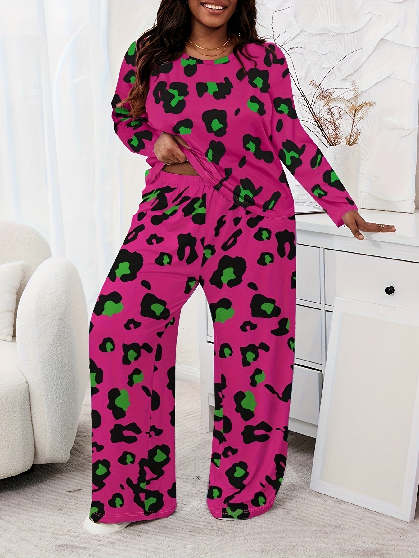 Leopard Print Women's Long Sleeve O-Neck T-Shirt & Lounge Pants Pajama 2-Piece Set
