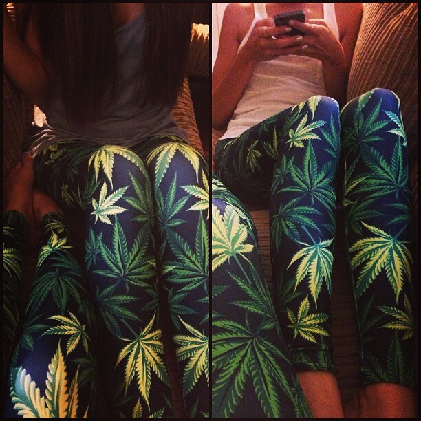 Green Weed Leaf Leggings