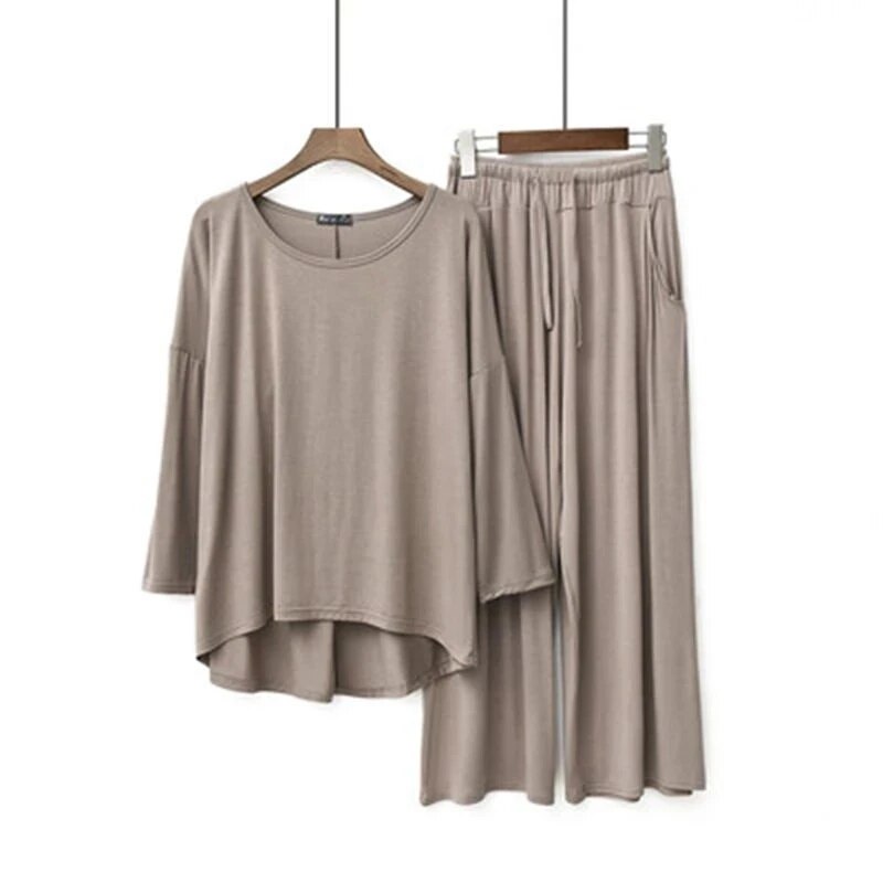 Women's Modal Pajamas Sets: Short Sleeve Top + Calf-Length Pants