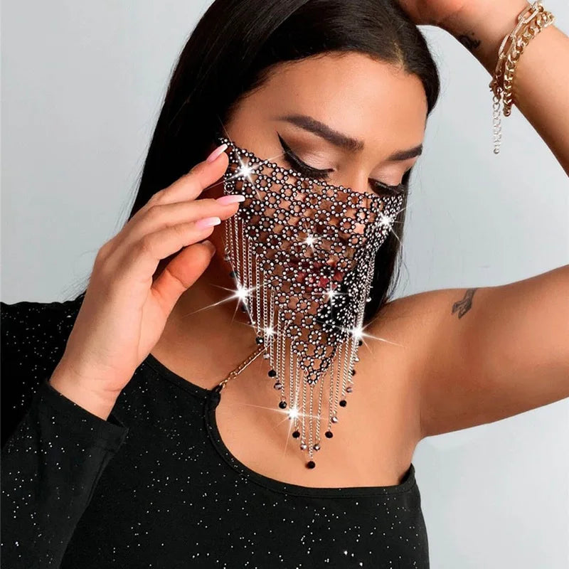 New Fashion Crystal Masquerade Mask Women Party Jewelry Fishing Net Metal Rhinestone Tassle Shining Face Mask