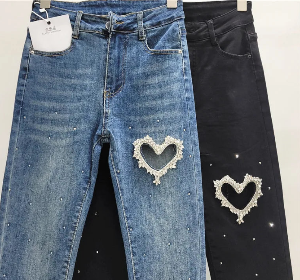 Pearl Diamond Cut-Out Heart Design Elastic Women's Ankle-Length Skinny Jeans