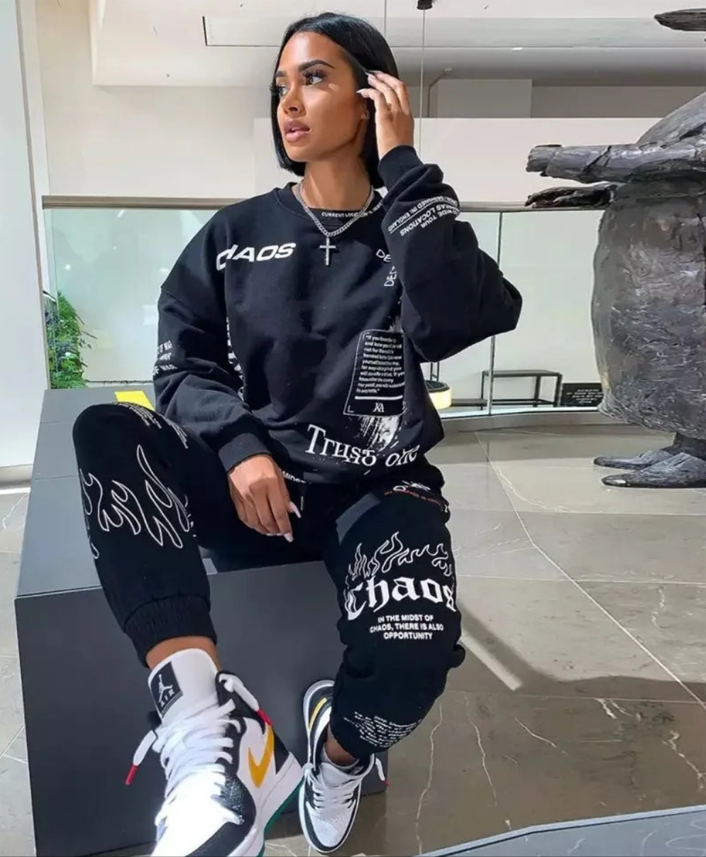 Flame Graffiti Letter Print O-Neck Long Sleeve Sweatshirt + Sweatpants Women's Tracksuit