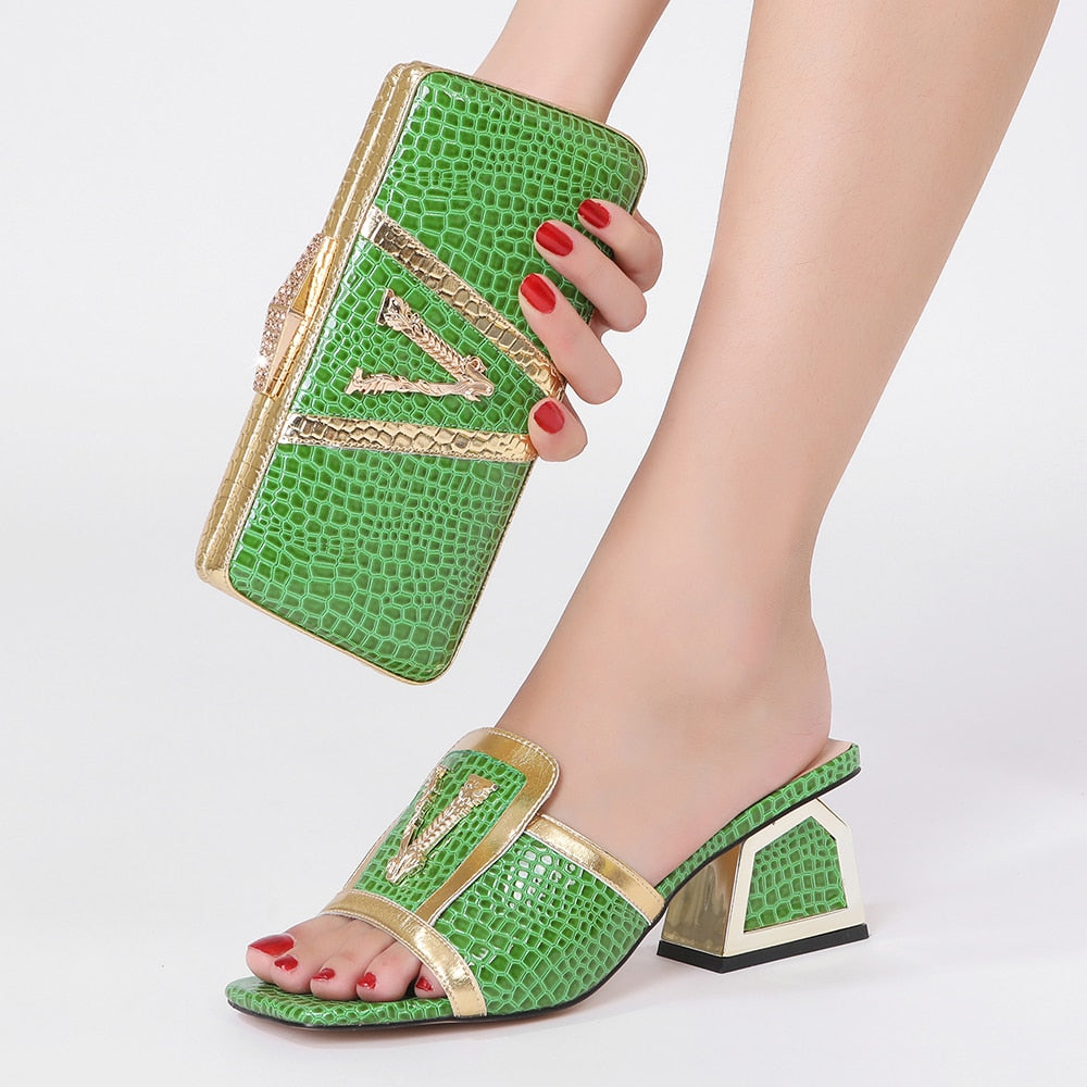 V Design Thick Heel Slipper Sandals +  Clutch Purse Set