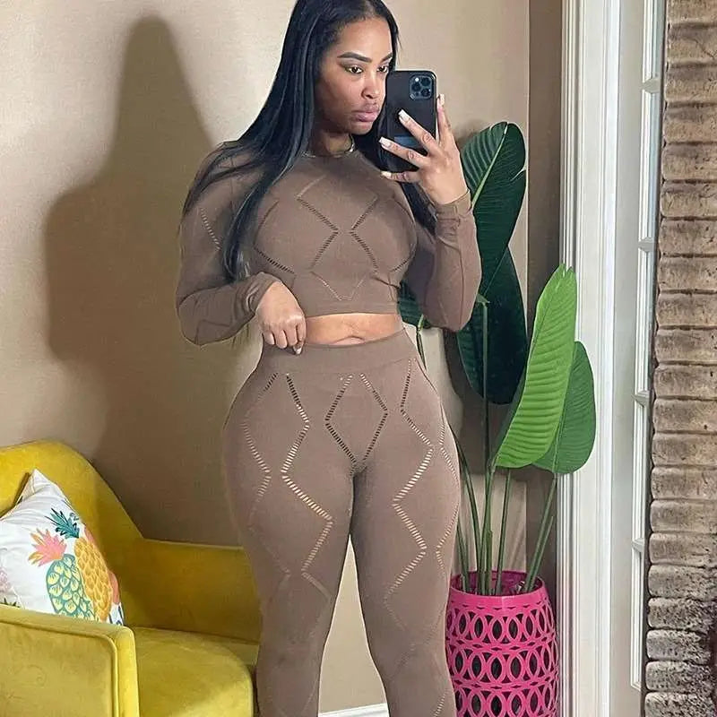 Knitted Geometric Pattern Long Sleeve Crop Top + Matching Biker Shorts Women's Solid Color 2-Piece Set