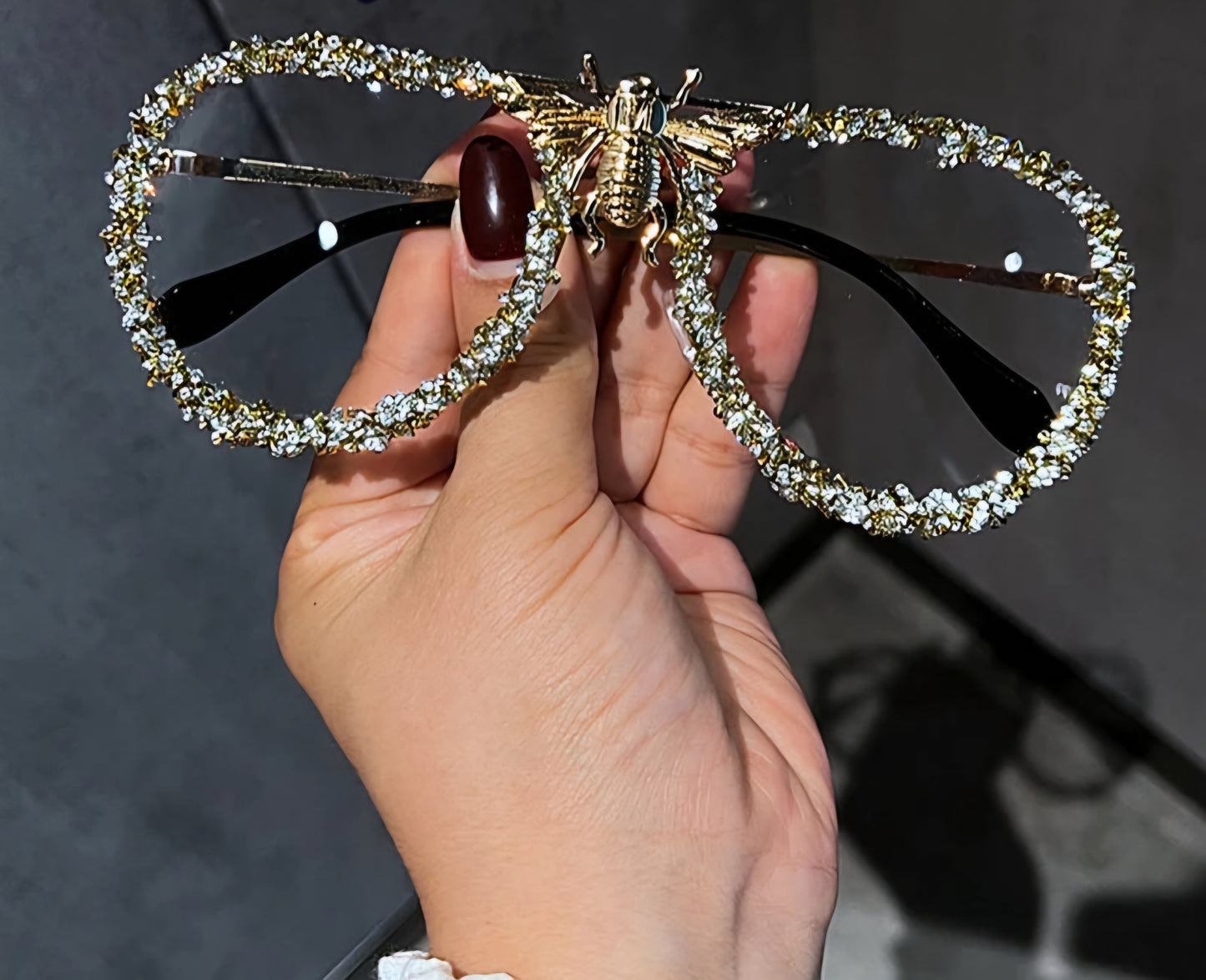 Glitter Rhinestone Iced-Out Gold Bee Metal Frame Unisex Sunglasses