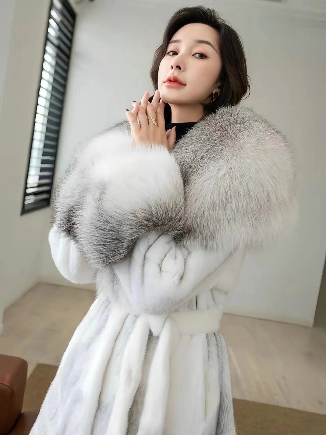 Oversized Faux Fur Collar Design Women's Adjustable Waist Trenchcoat