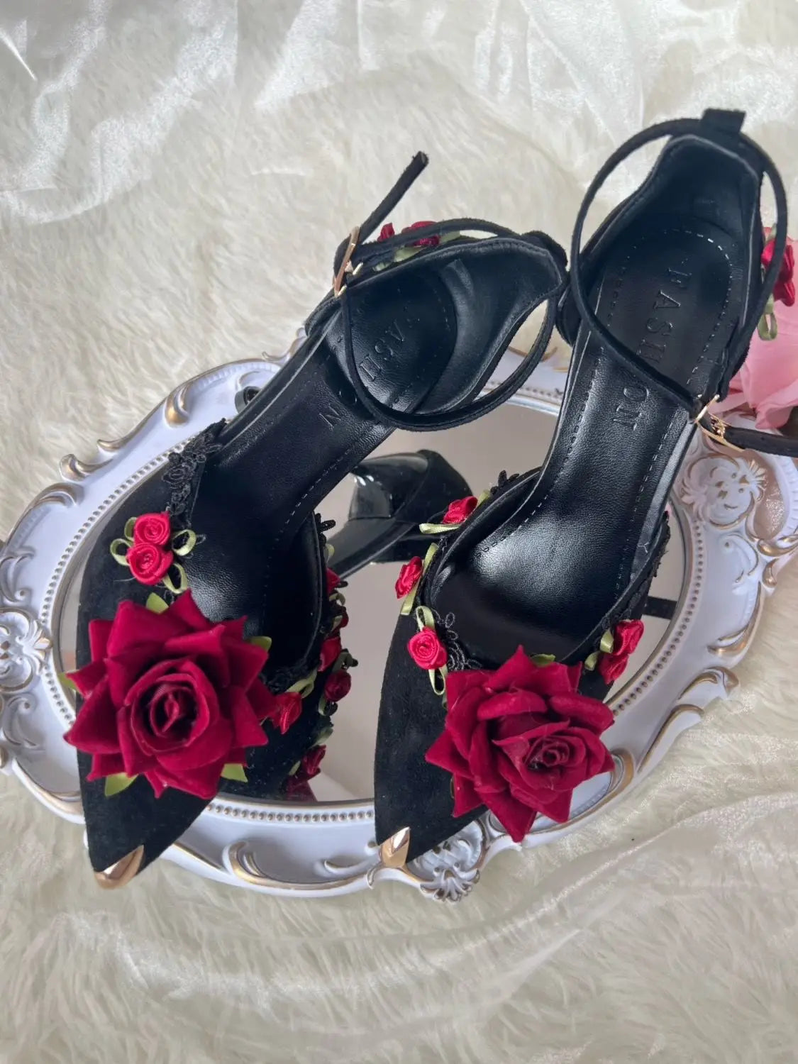 Red/Black Rose Flower Embellished Women's Pointed Toe Pumps