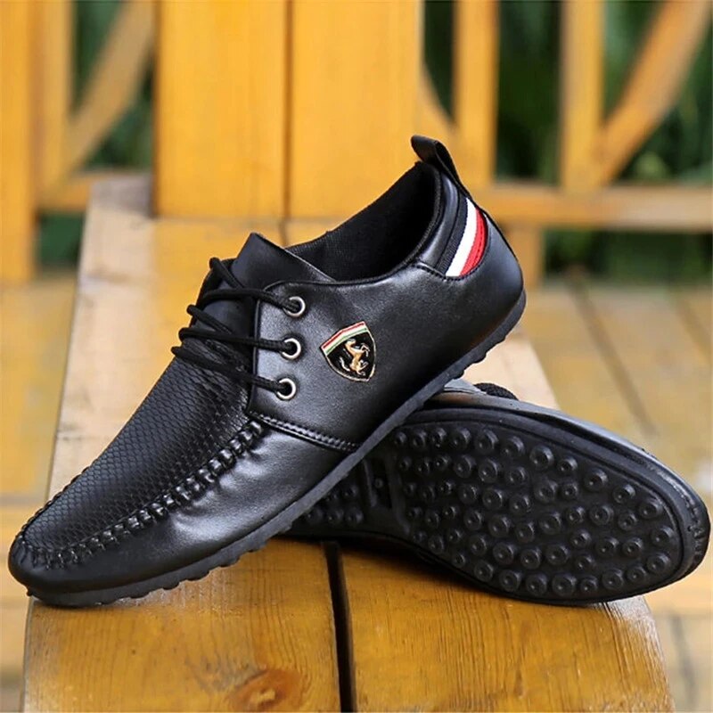 Men's British PU Leather Solid Lace-Up Sneakers