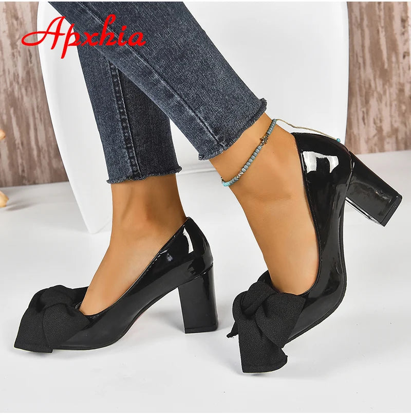 Oversized Butterfly Knot Bow Flower Design Patent Leather Square Heel Women's Pumps