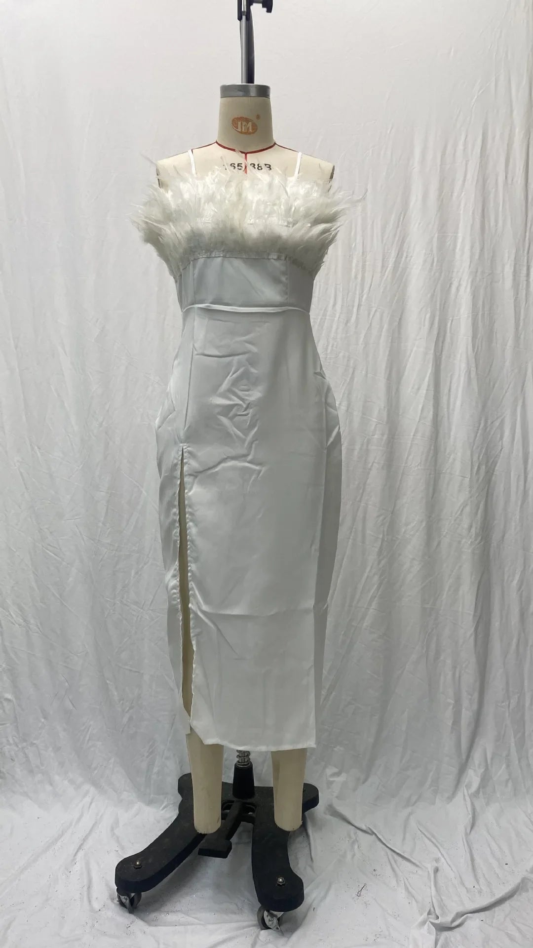 2024 New Cross-border Spring Summer Women's Fashion Tank Feather Dress Elegant Slimming Arm-covering Gown For Banquets