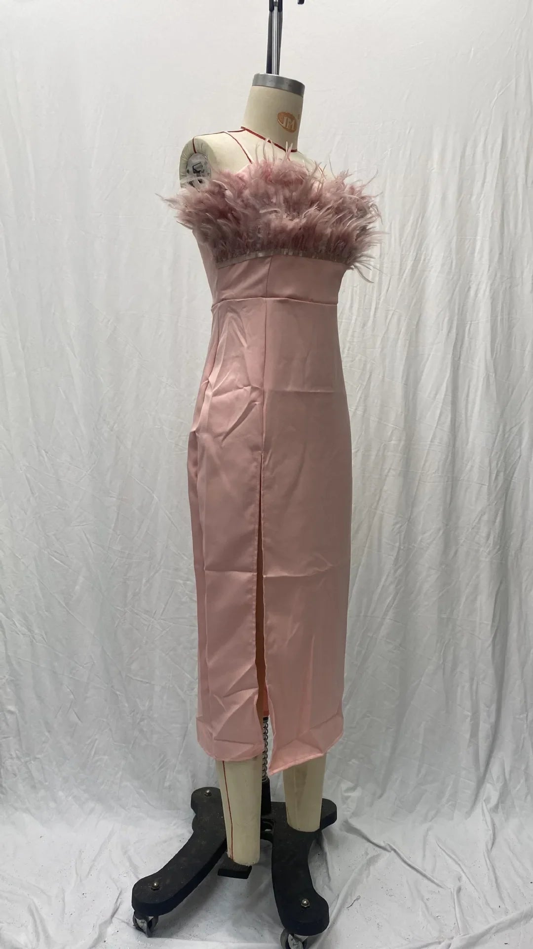 2024 New Cross-border Spring Summer Women's Fashion Tank Feather Dress Elegant Slimming Arm-covering Gown For Banquets