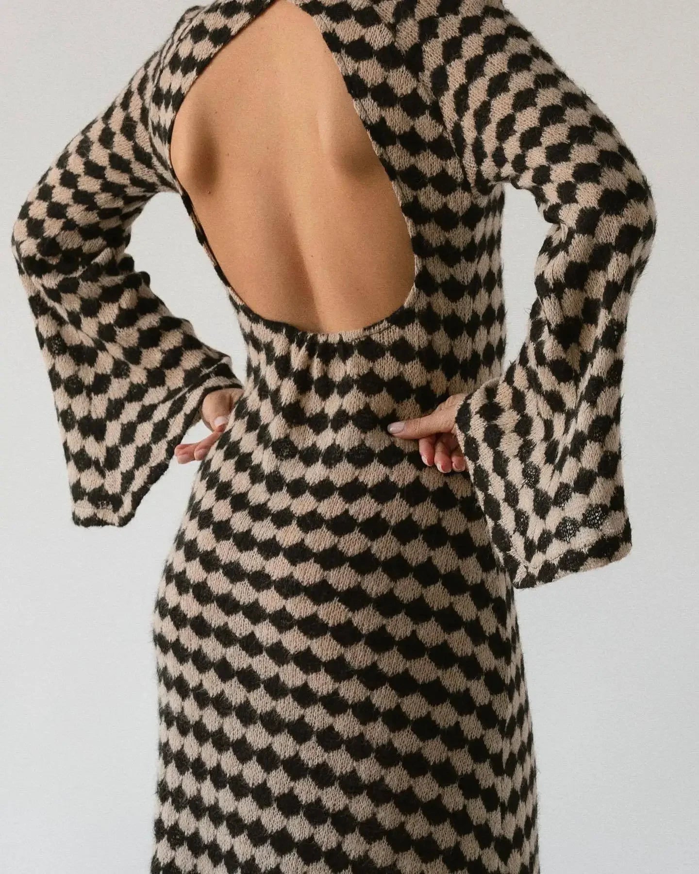 Plaid Knitted Backless Flared Long Sleeve Maxi Sweater Dress