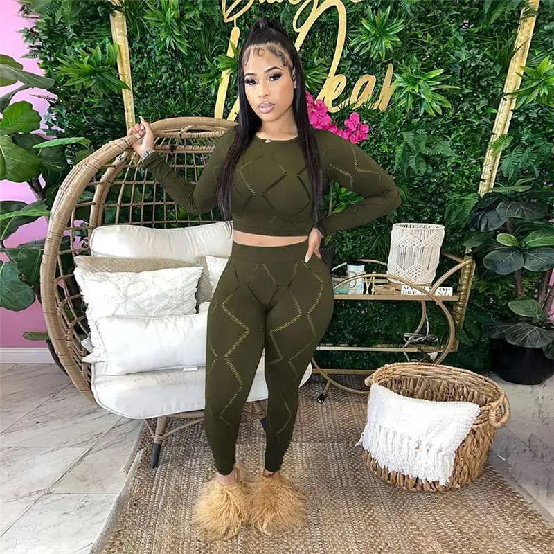 Knitted Geometric Pattern Long Sleeve Crop Top + Matching Biker Shorts Women's Solid Color 2-Piece Set