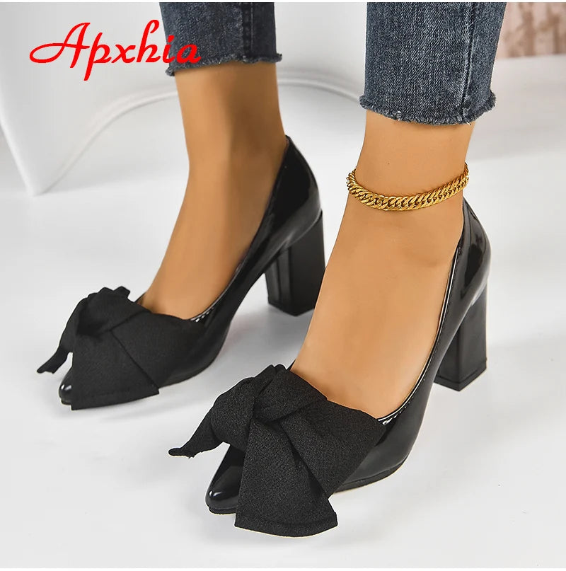 Oversized Butterfly Knot Bow Flower Design Patent Leather Square Heel Women's Pumps