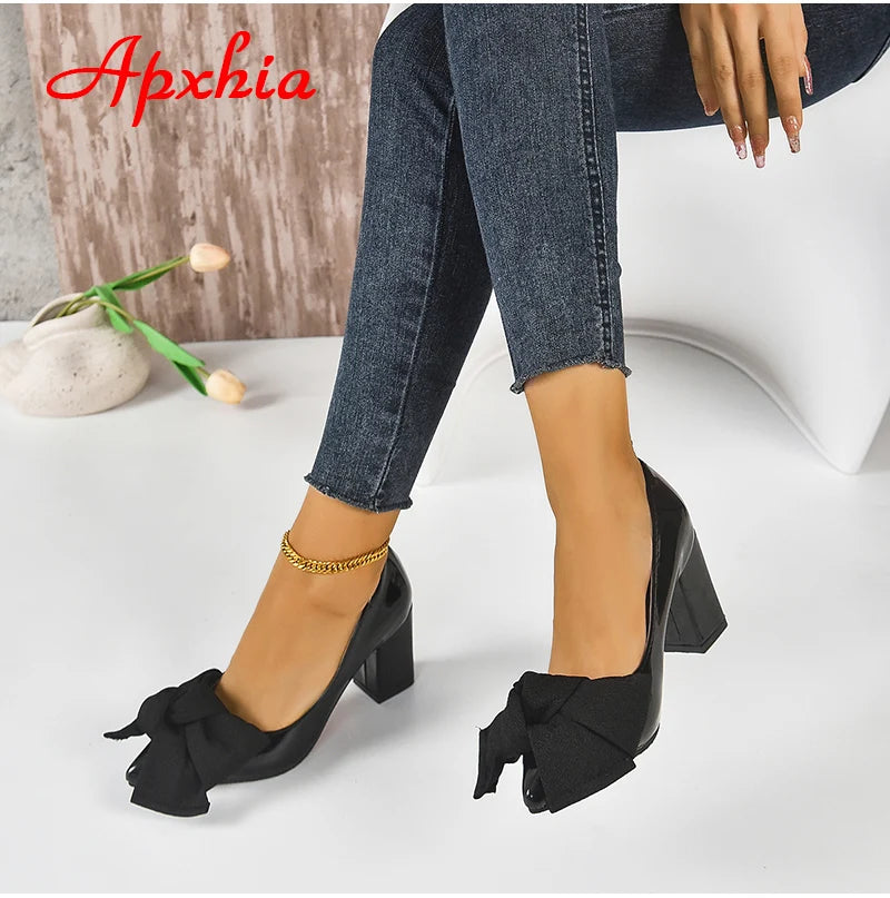 Oversized Butterfly Knot Bow Flower Design Patent Leather Square Heel Women's Pumps
