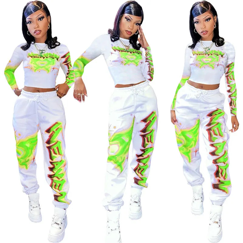 Grafitti Paint Graphic Print Long Sleeve Women's O-Neck Pullover Crop Top + Jogger Sweatpants 2-Piece Set