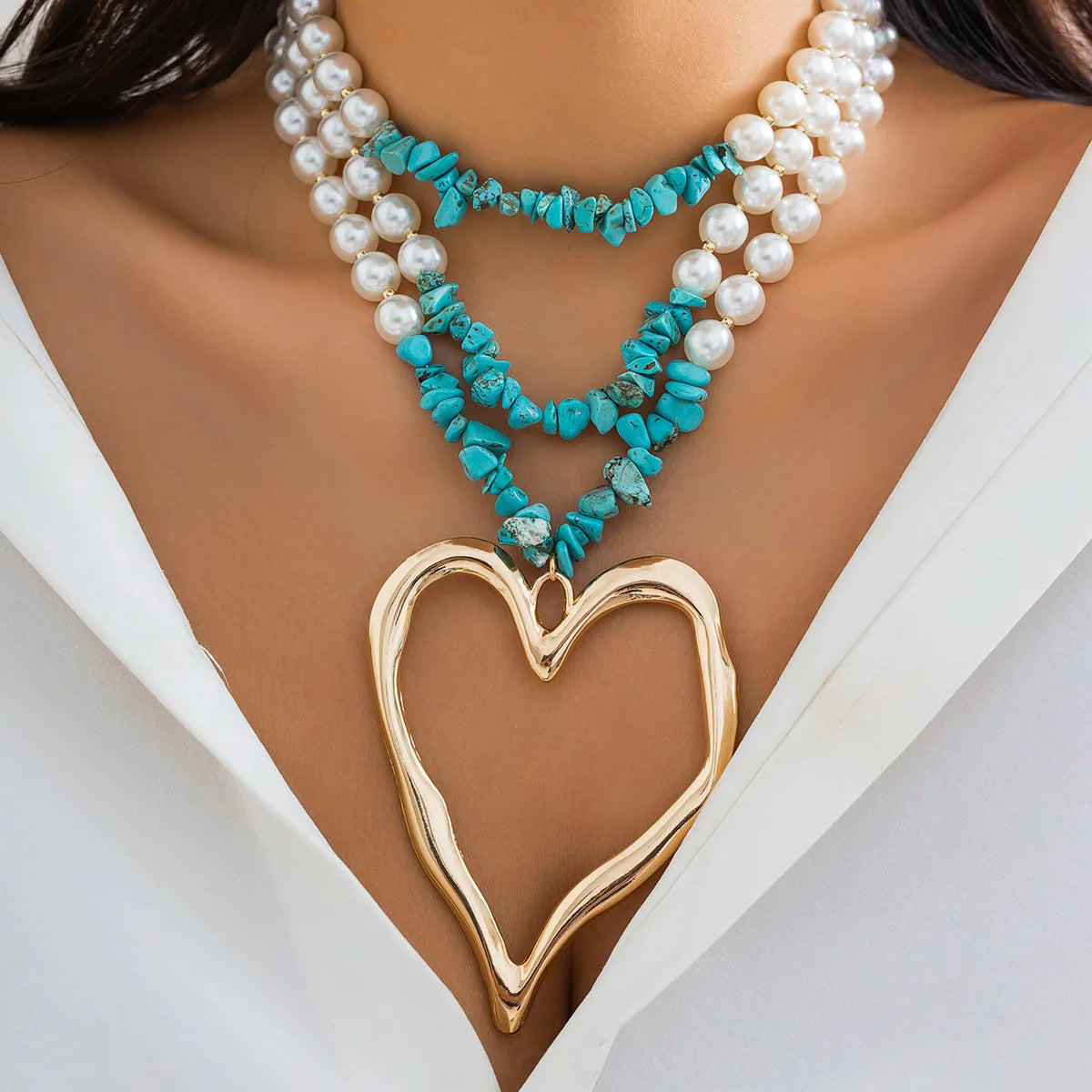 Exaggerated Simulated Pearl Beaded Hollow Heart Choker Necklace