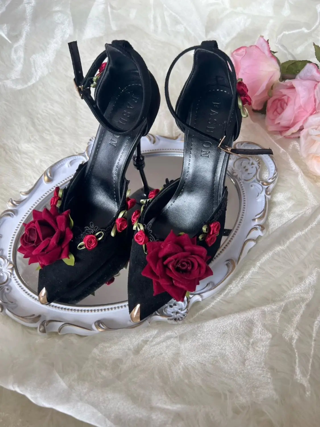 Red/Black Rose Flower Embellished Women's Pointed Toe Pumps