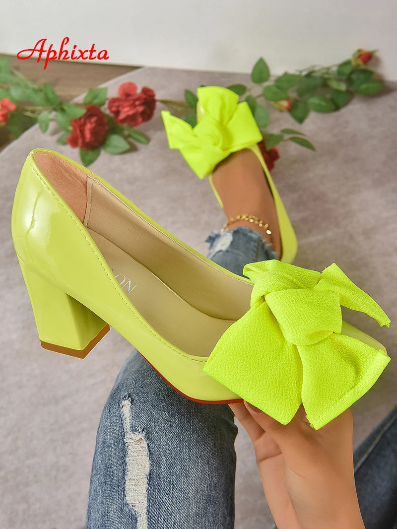 Oversized Butterfly Knot Bow Flower Design Patent Leather Square Heel Women's Pumps