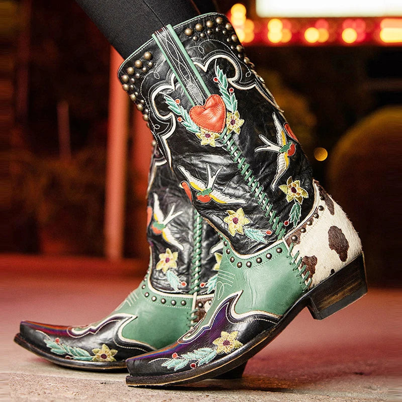 Retro Western Heart Flower Design Embroidered Slip-On Cowgirl Boots