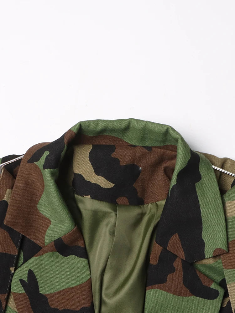 Camouflage Separates: Colorblock Notched Collar Long Sleeve Spliced Button Blazer/Patchwork Belted Skinny Camouflage Pants