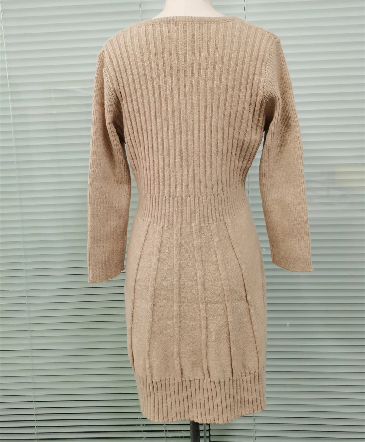 Vintage Solid Color V-Neck Long Sleeve Loose Flared Hem Midi Sweater Dress