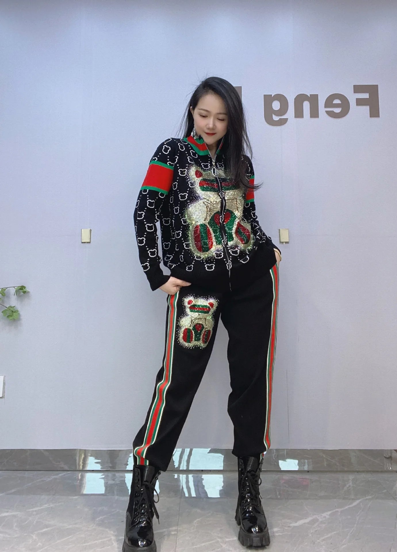 Glitter Sequin Hip-Hop Teddy Bear Print Zipper O-Neck Women's Jacket + Drawstring Side Striped Sweatpants Tracksuit