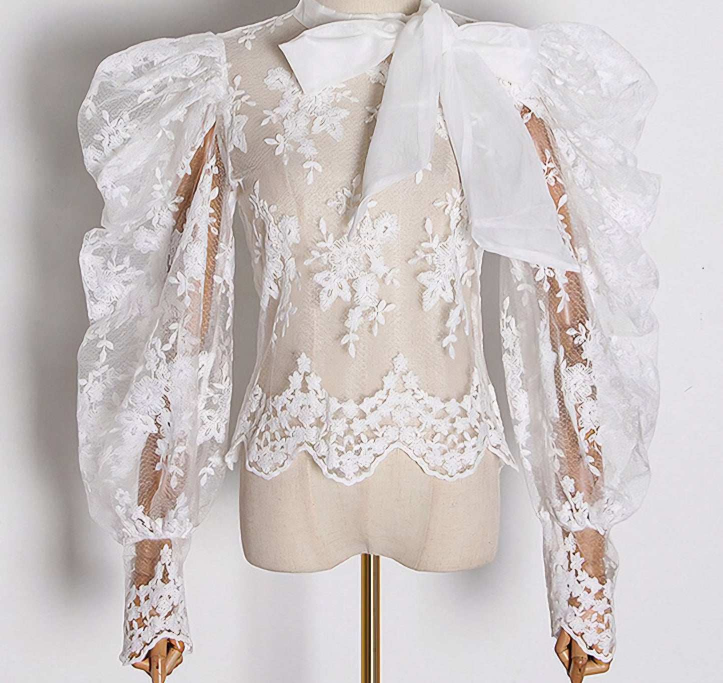 Vintage White Lace Mesh Bow Puff Sleeve Blouse