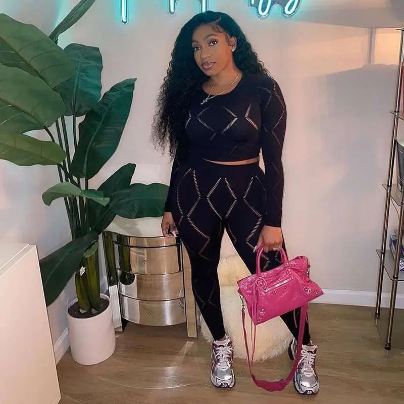 Knitted Geometric Pattern Long Sleeve Crop Top + Matching Biker Shorts Women's Solid Color 2-Piece Set