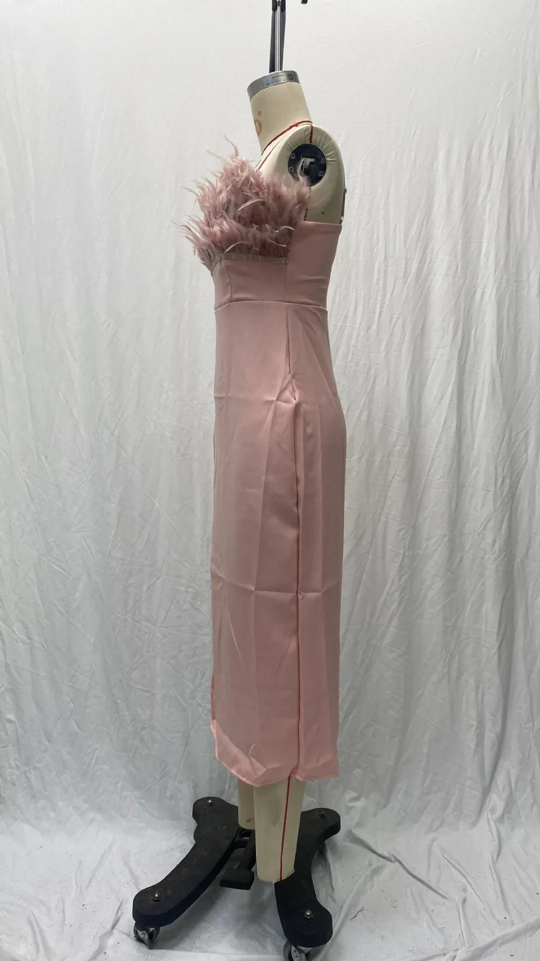 2024 New Cross-border Spring Summer Women's Fashion Tank Feather Dress Elegant Slimming Arm-covering Gown For Banquets