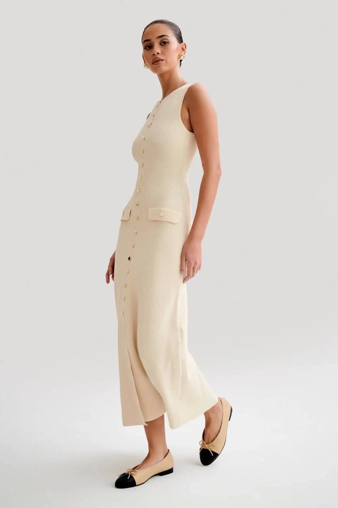 Ribbed Sleeveless Knitted O-Neck Button-Up Sleeveless Single Breasted Double Pocket Design Bodycon Sweater Dress