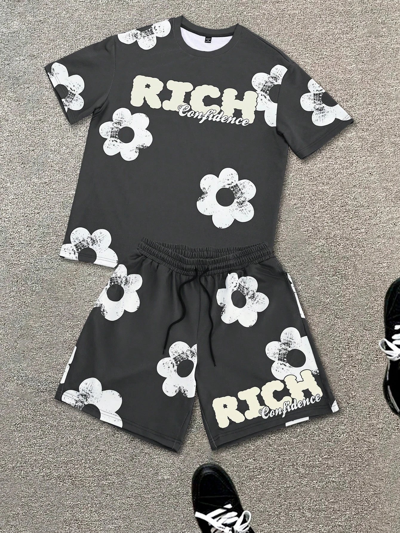 Men's Flower Print O-neck Short Sleeve T-Shirt + Elastic Waist Shorts 2-Piece Set