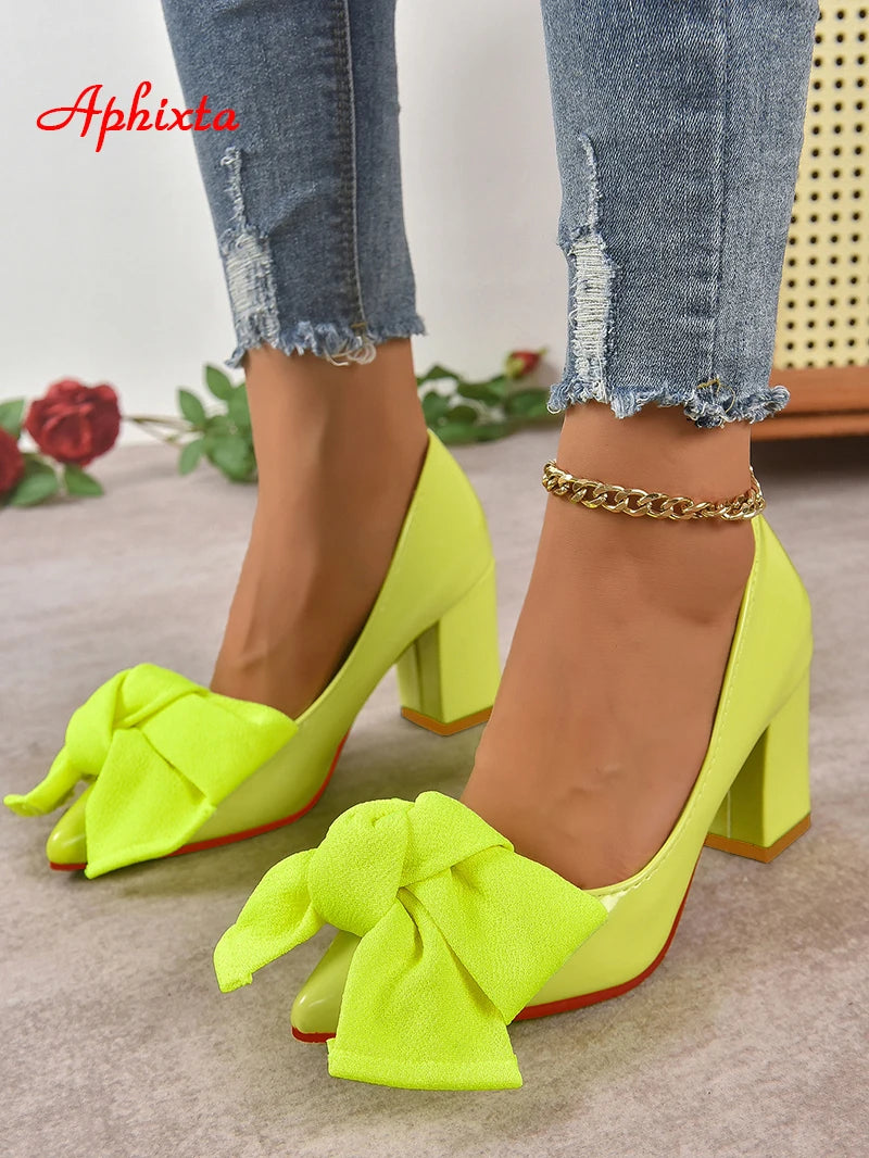 Oversized Butterfly Knot Bow Flower Design Patent Leather Square Heel Women's Pumps