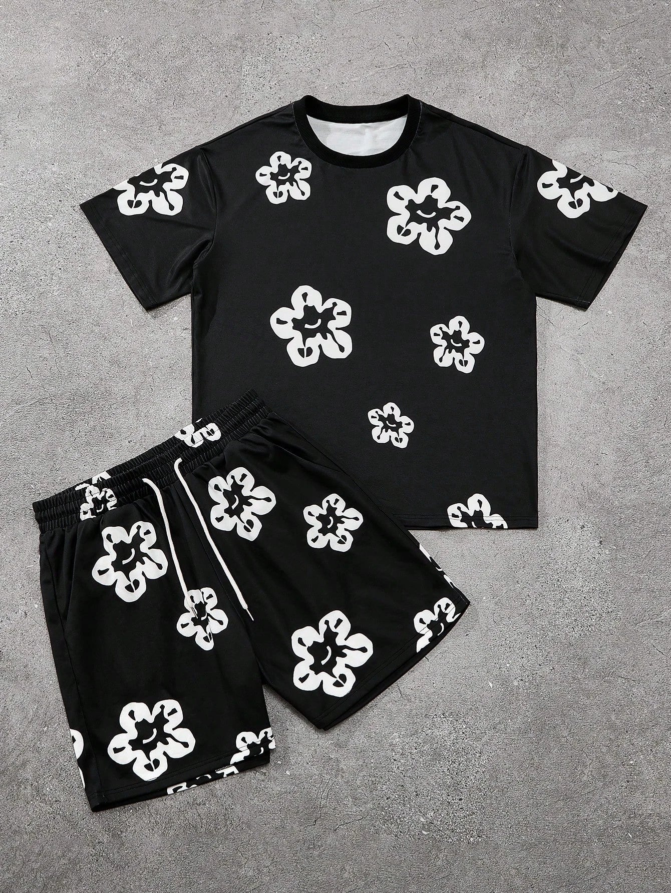 Men's Flower Print O-neck Short Sleeve T-Shirt + Elastic Waist Shorts 2-Piece Set