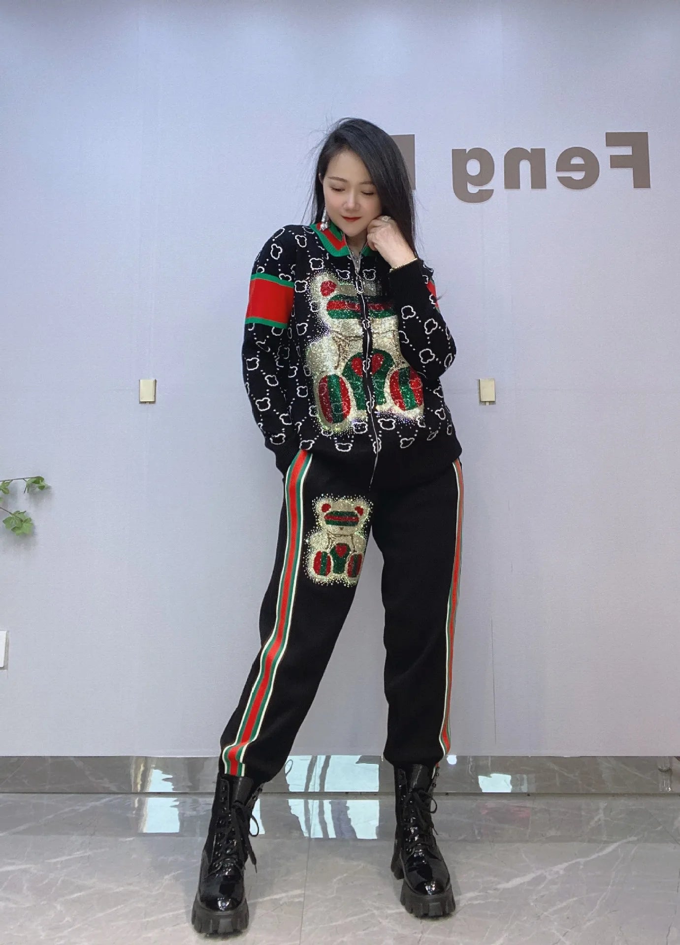 Glitter Sequin Hip-Hop Teddy Bear Print Zipper O-Neck Women's Jacket + Drawstring Side Striped Sweatpants Tracksuit