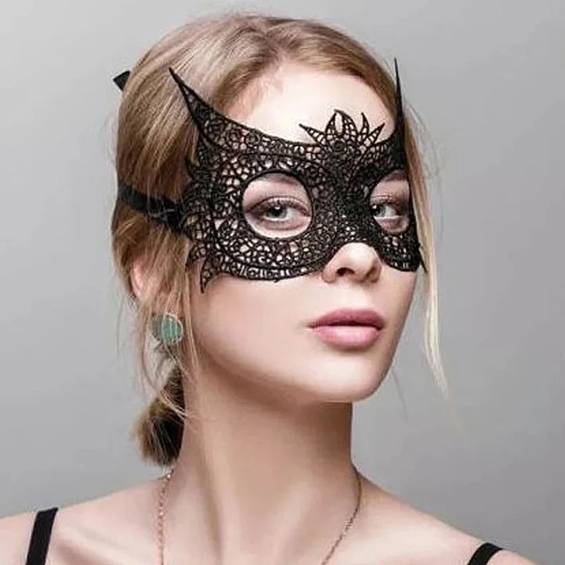 Lace Black Women's Hollow-Out Masquerade Ball Eye Mask