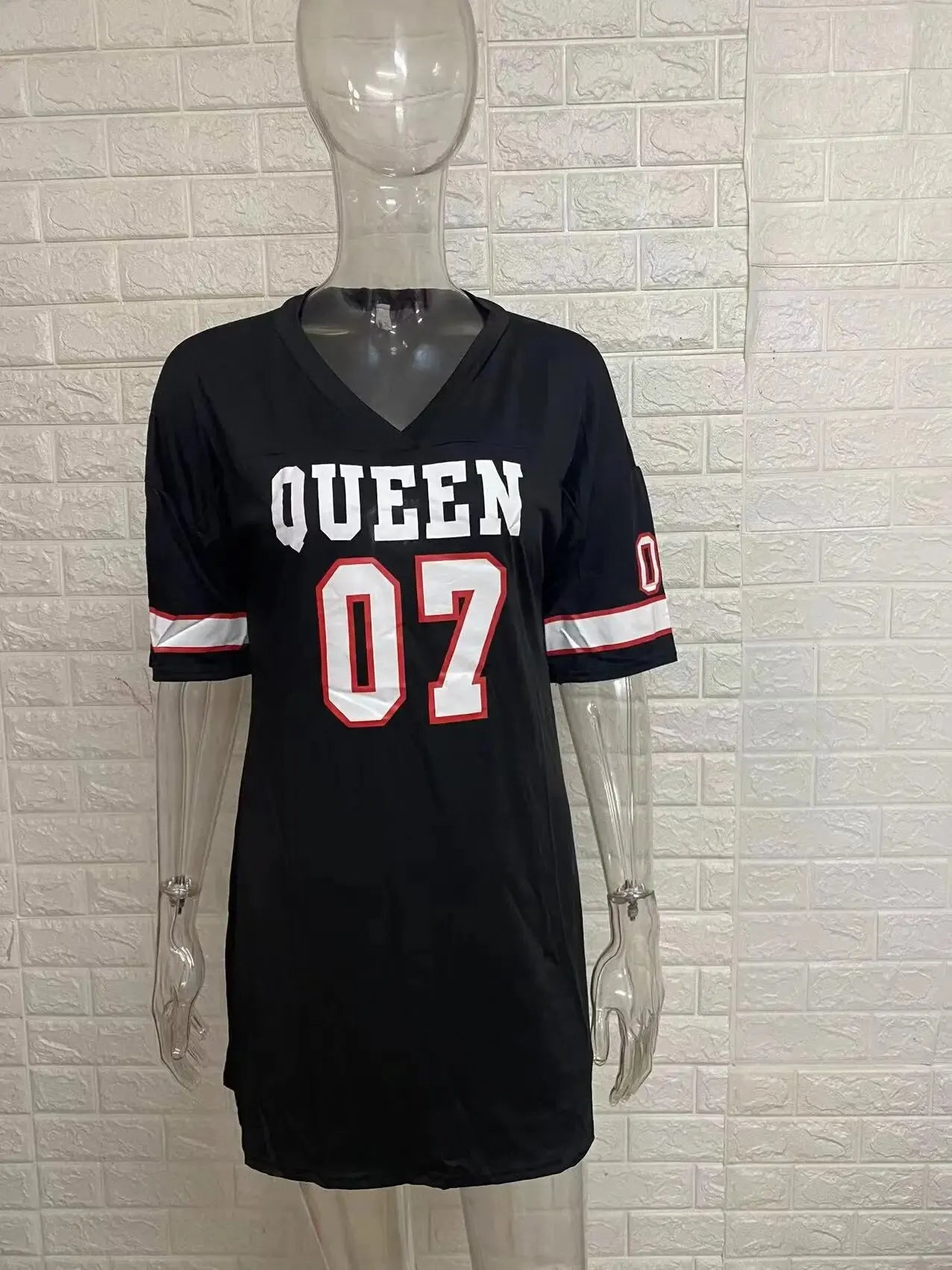 Women's "QUEEN" Sleeveless V-Neck Oversized Jersey