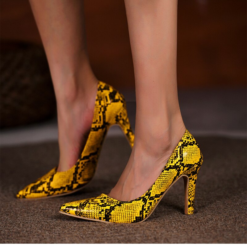 Snake Pattern Pointed Toe Stiletto Shallow Mouth Pumps